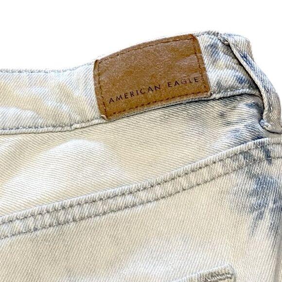 American Eagle AE Wm’s Sz 18 Highest Rise Bleach Tie Dye Frayed Mom Denim Shorts - Picture 2 of 5